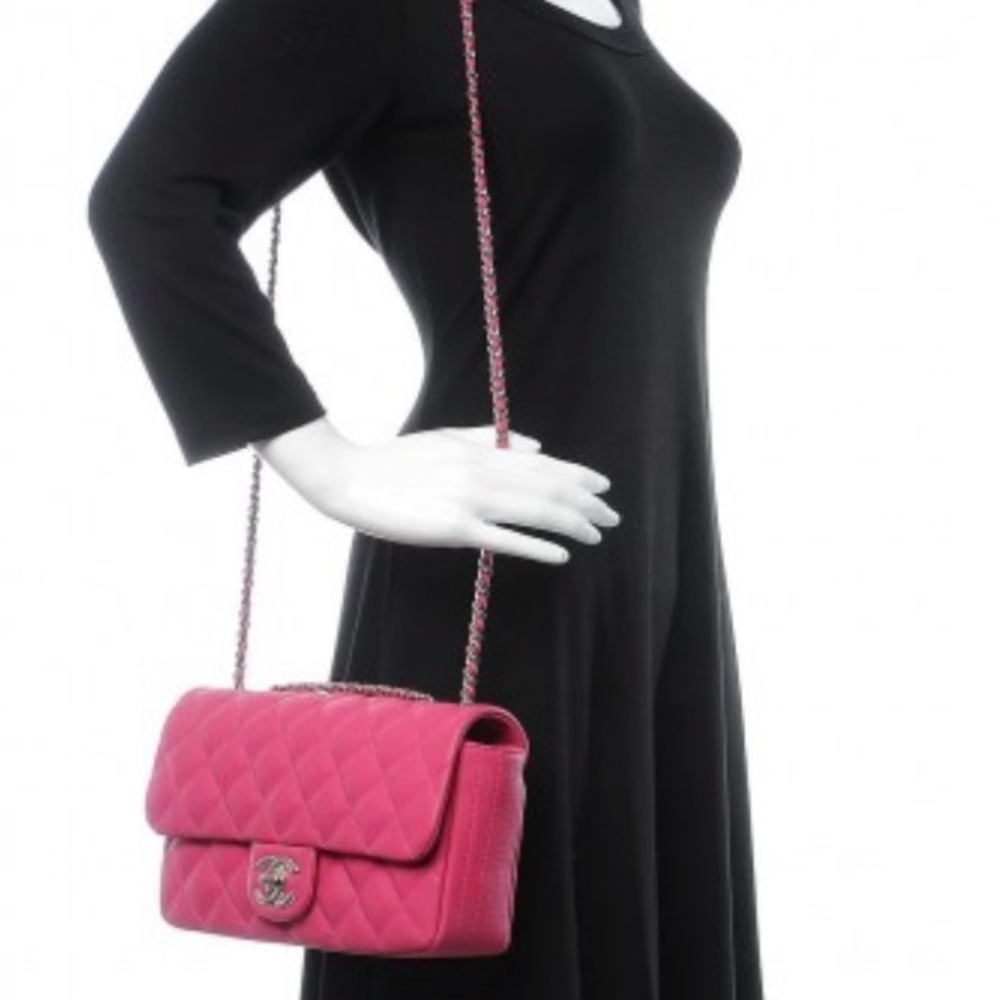 Chanel Rubber Quilted Lambskin Medium Coco Rain Flap in Pink. 💖 Card & COA- Full - Picture 13 of 16